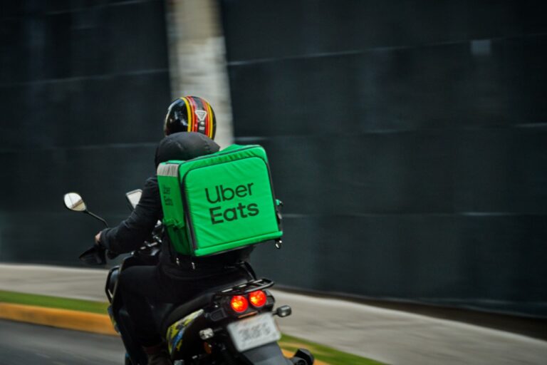 Uber Eats review image
